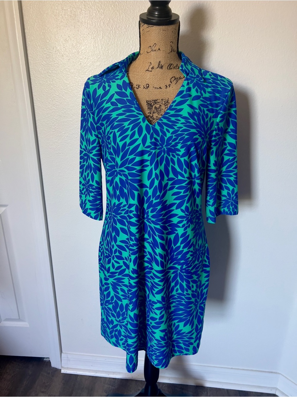 Aryeh Short Sleeve Dress- Size Large